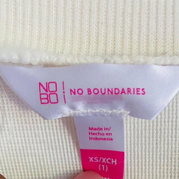 ❌❌❌SOLD❌❌❌No Boundaries White Sweater for Women - Picture 3 of 3
